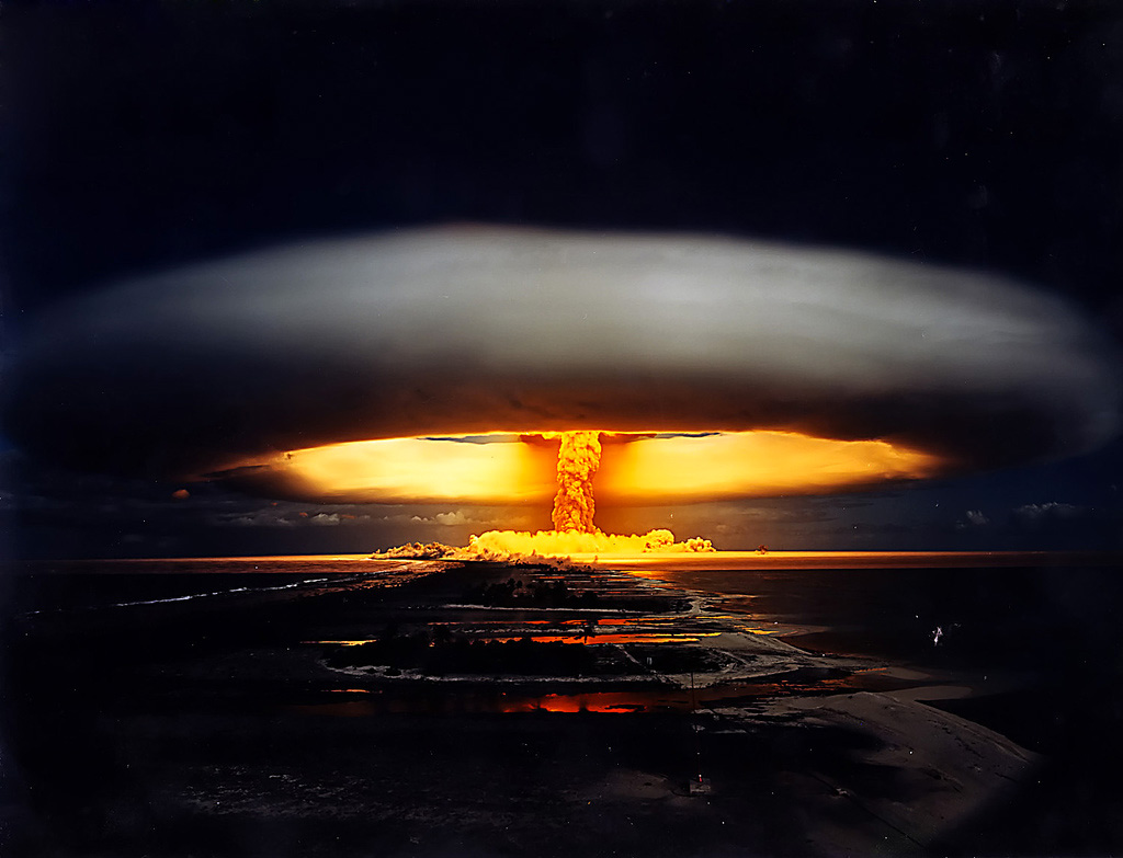 http://blog.nuclearsecrecy.com/wp-content/uploads/2014/11/Licorne-nuclear-test.jpg