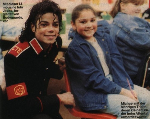 Michael Jackson visiting Cleveland Elementary after the shooting.