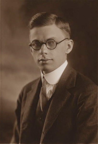 Revenge of the Nerds: James Conant, 1921. That's right — four years after World War I ended, he still looked like an alter boy. Source: Harvard University Archives.