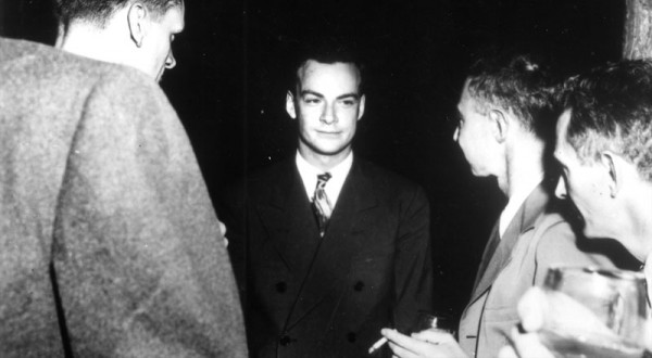 Charles Critchfield, Richard Feynman, J. Robert Oppenheimer, and an unidentified scientist, at Los Alamos. Source: Emilio Segrè Visual Archives, via Los Alamos.